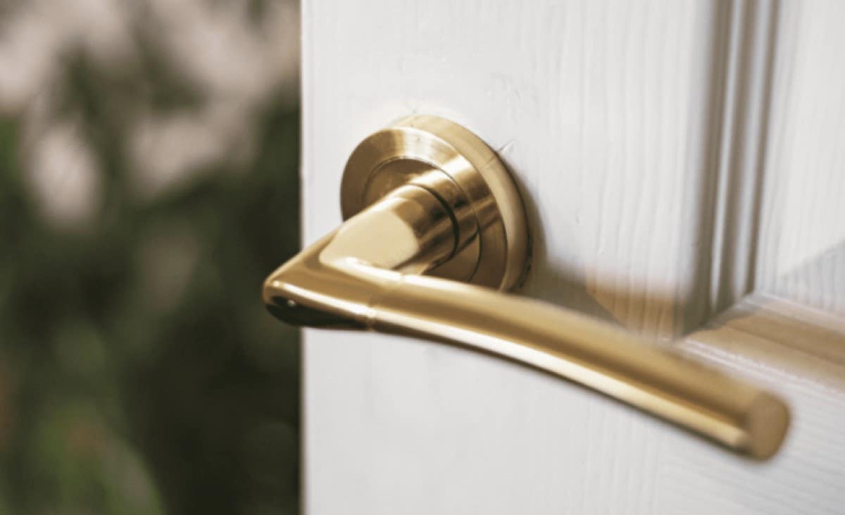 brass_door_handle.jpg